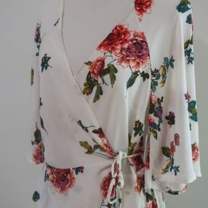 Floral print blouse